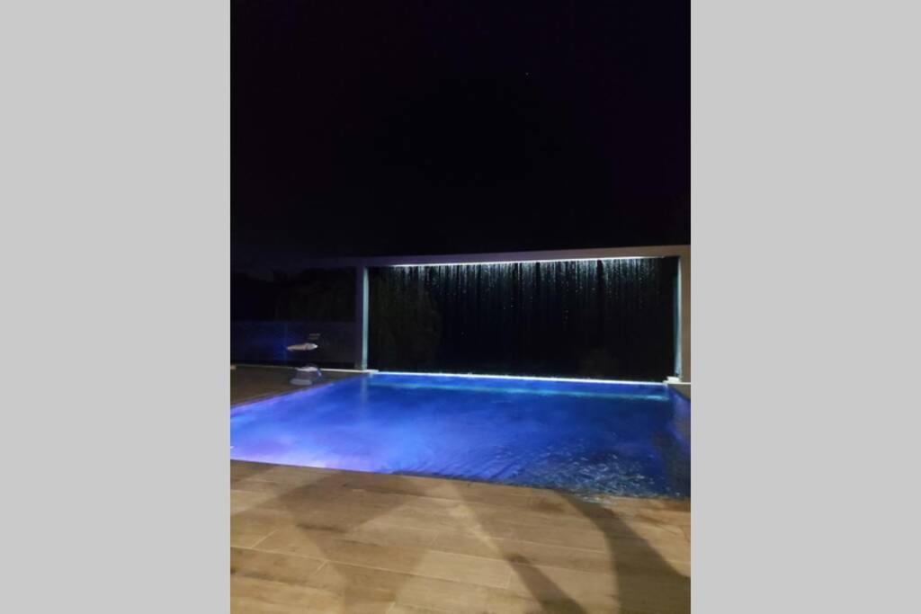 Un Petit Coin De Bali Avec Spa Et Piscine Prives Carpentras Dış mekan fotoğraf